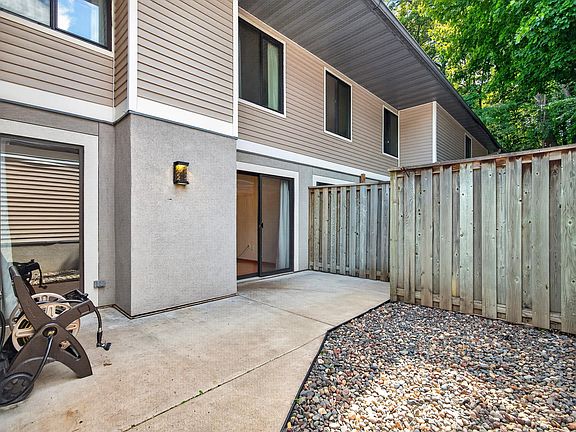 2nd image of 1272 Trailwood S