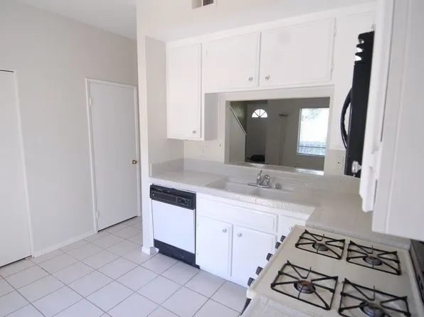 926 W Philadelphia St #P-89, Ontario, CA 91762