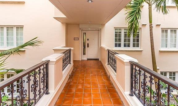 4th image of 19223 Fisher Island Dr #19223