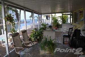 Screen porch