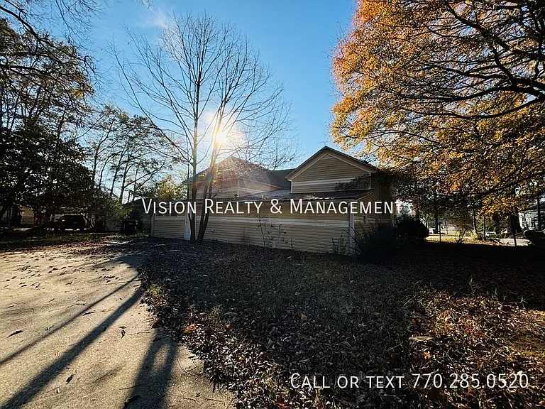 302 Mandeville Ave — Photo 16
