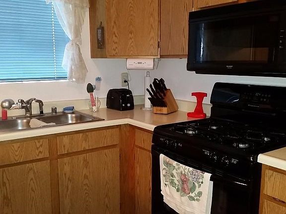4th image of 26226 Newport Ave