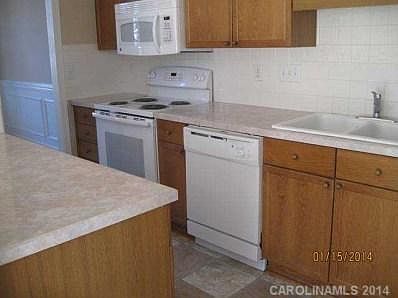 4th image of 7638 Rolling Meadows Ln