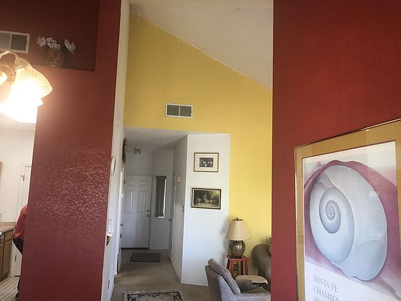 4th image of 2479 Columbia Ave