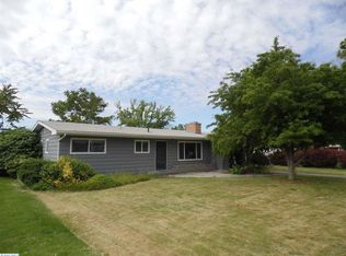 1322 E Juniper St, Othello, WA 99344