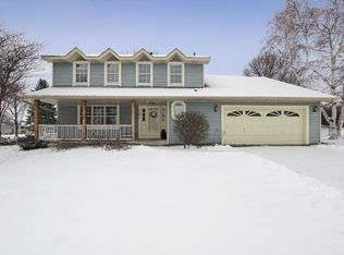 17460 Inland Cir, Lakeville, MN 55044