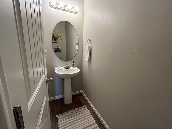 4th image of 881 Berkeley Dr