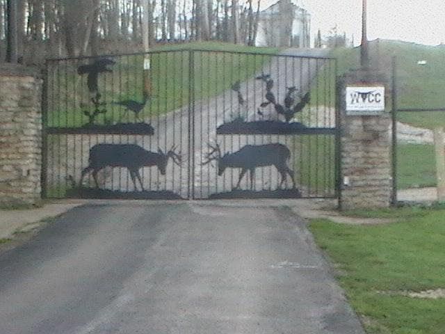 GATED DRIVE ENTRY