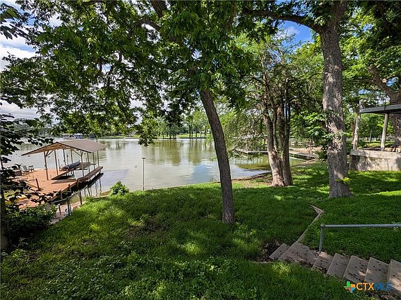 2nd image of 2573 Blumberg Park