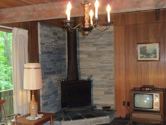 Living Rm & Fireplace