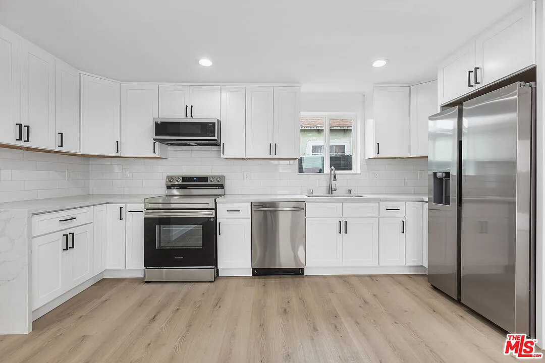 1 bed, 1.0 bath, 500 sqft, $2,395 — Photo 1