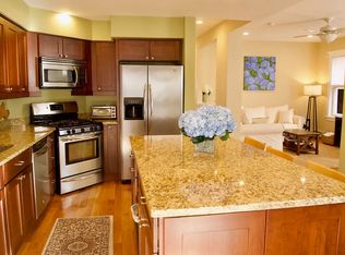 241 L St #2, South Boston, MA 02127