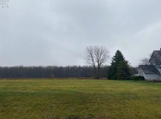 192 N Wexford Dr W, Oak Harbor, OH 43449