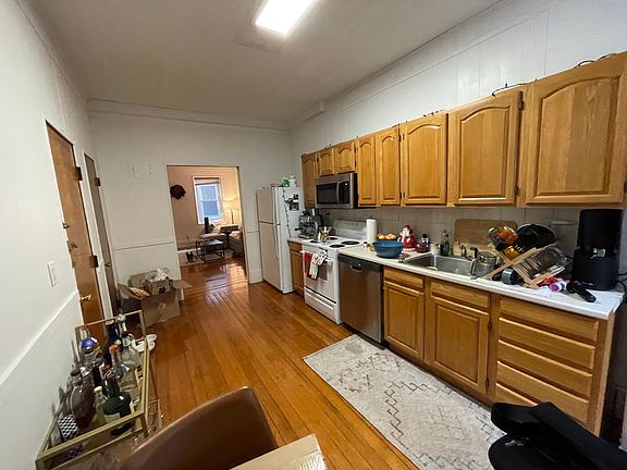 5th image of 15 Englewood Ave #6