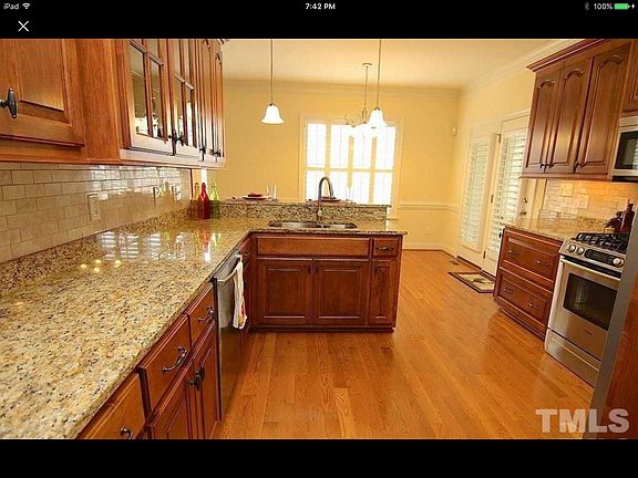 2nd image of 424 Charleston Dr