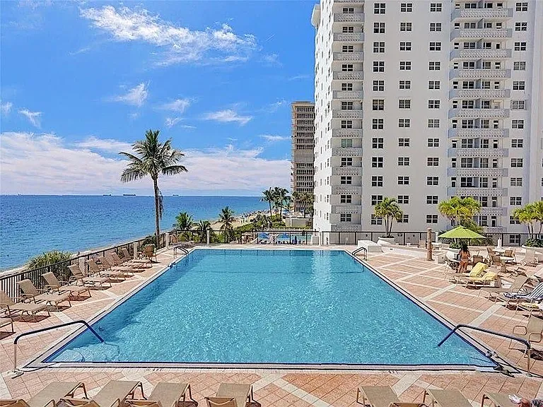 4280 Galt Ocean Dr #L — Photo 17