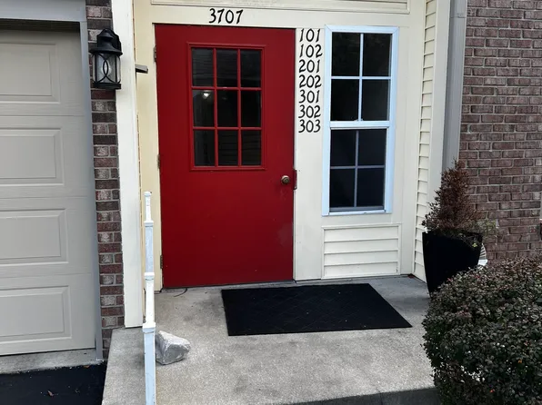 3707 E Barrington Dr #D102, Bloomington, IN 47408