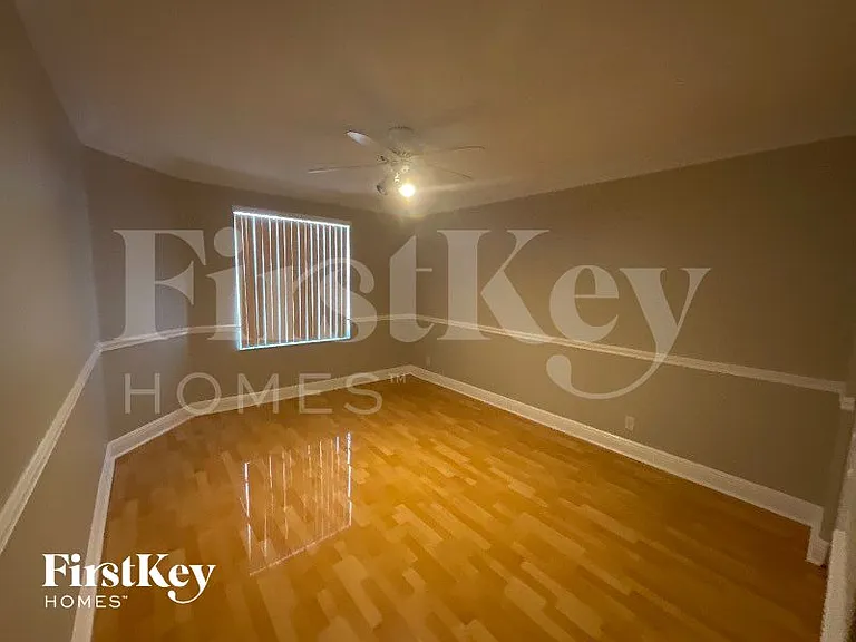 16324 SW 15th St — Photo 10