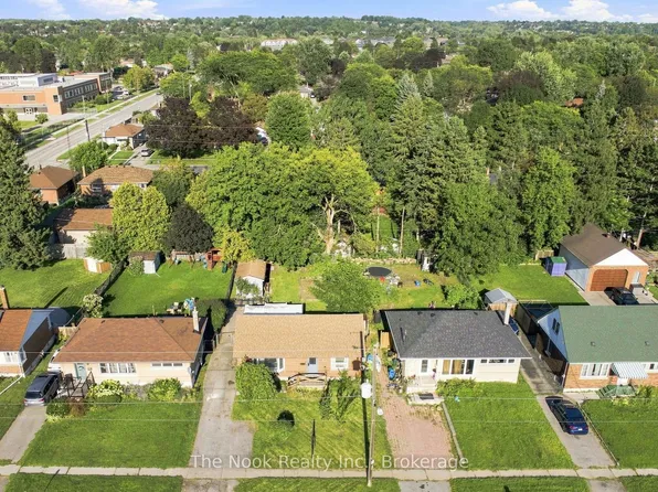 257 Wilson Rd S, Oshawa, ON L1H 6C4