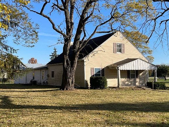 3rd image of 1744 W Breese Rd
