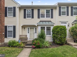 65 Liberty Dr, Langhorne, PA 19047