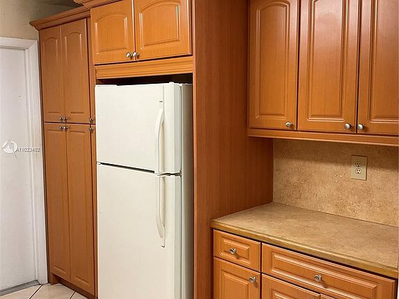 4th image of 1097 SW 134th Ct