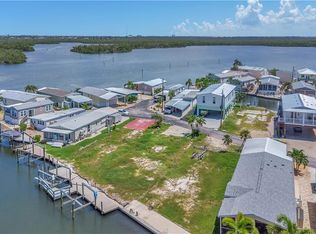 65 Nancy LN, FORT MYERS BEACH, FL 33931