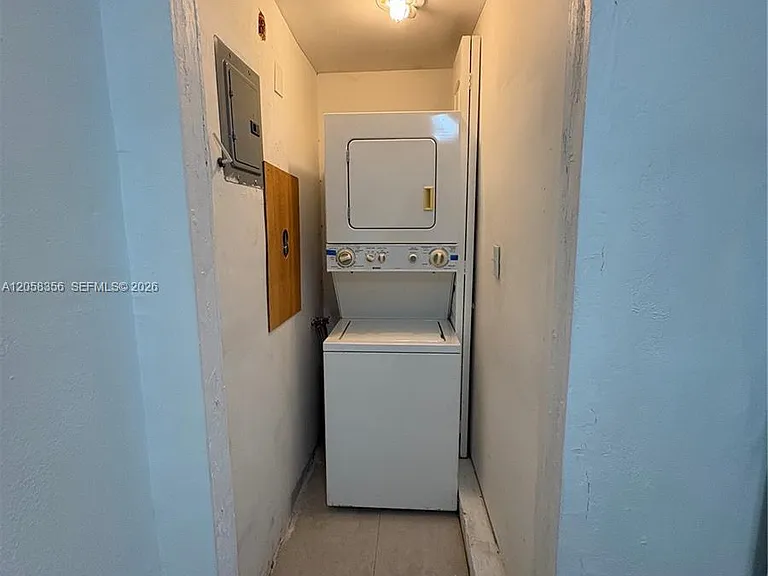 410 Pinecrest Dr #2 — Photo 7