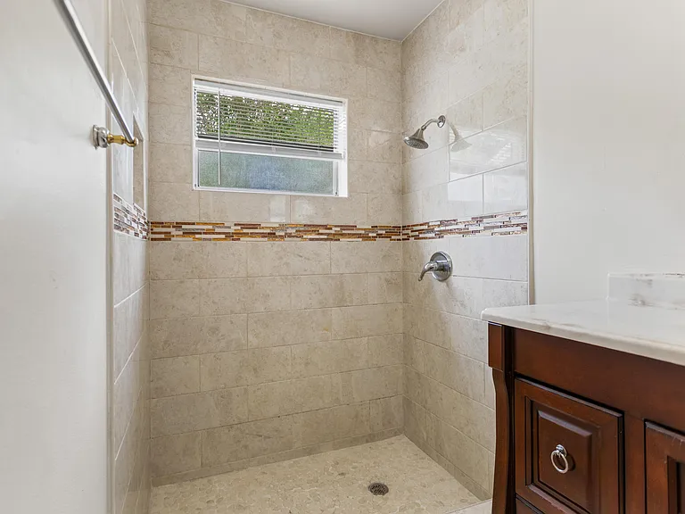 13945 Langley Pl — Photo 6