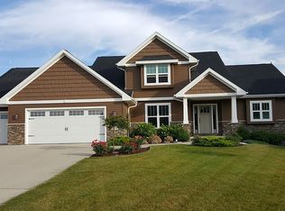 2003 Stone Silo Cir, De Pere, WI 54115