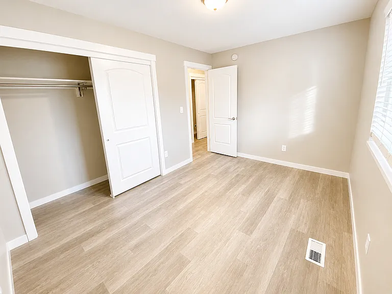 373 Lakewood Dr — Photo 14