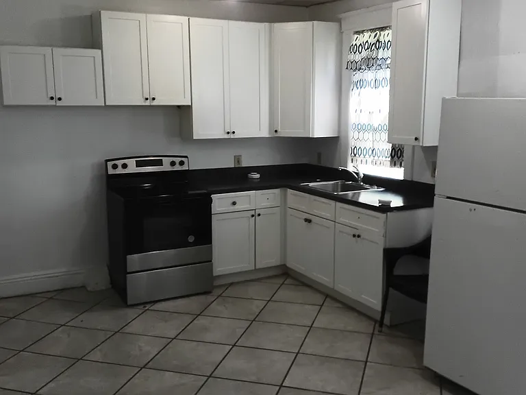 29 Fulton St — Photo 4