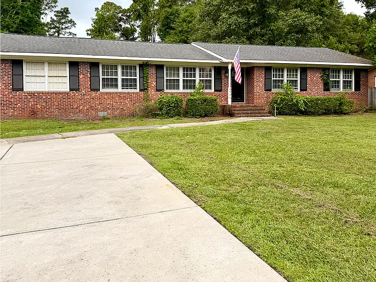 4906 Oriole Dr — Photo 1
