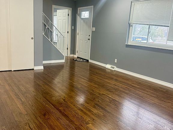 4th image of 9661 Gertrude Ln