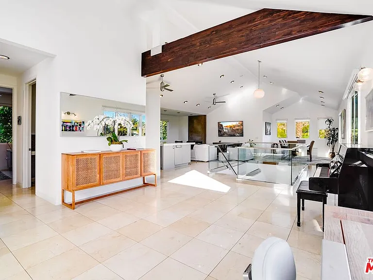 28927 W Beach Ln — Photo 6