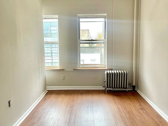 2nd image of 268 Sumpter St #3