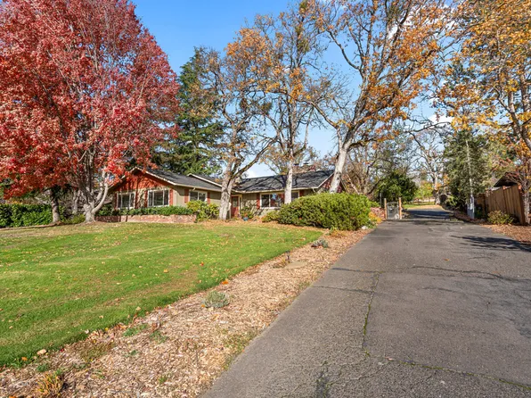 2241 Dellwood Ave, Medford, OR 97504