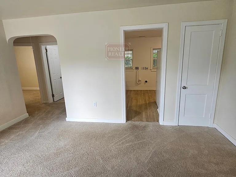1408 Garber St — Photo 8