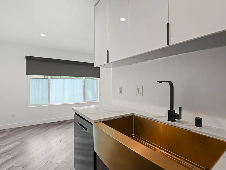 6307 Elgin Street Apartments — Photo 22