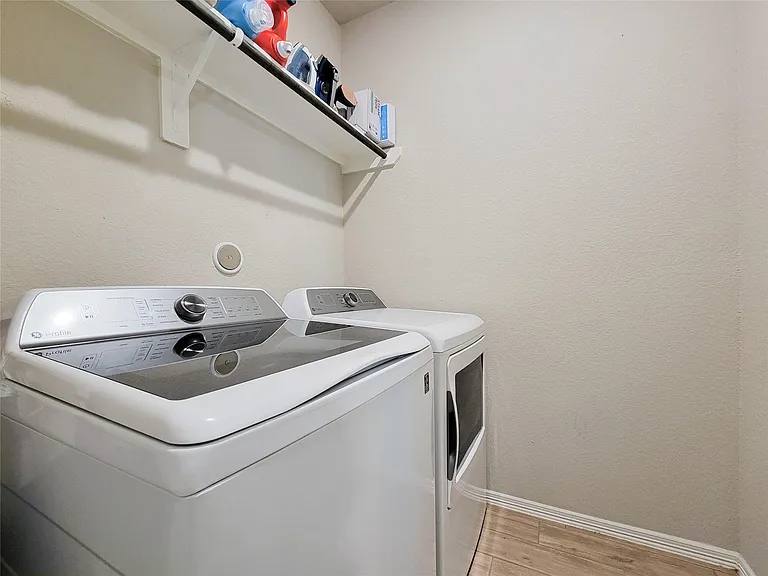 24802 Winema Woods Ln — Photo 22