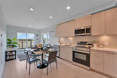 1520 McKenzie Ave Photo 1