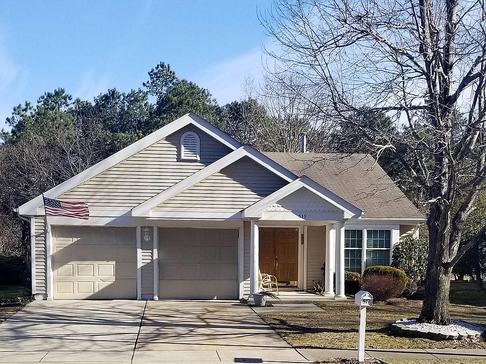1st image of 519 Waterford Dr