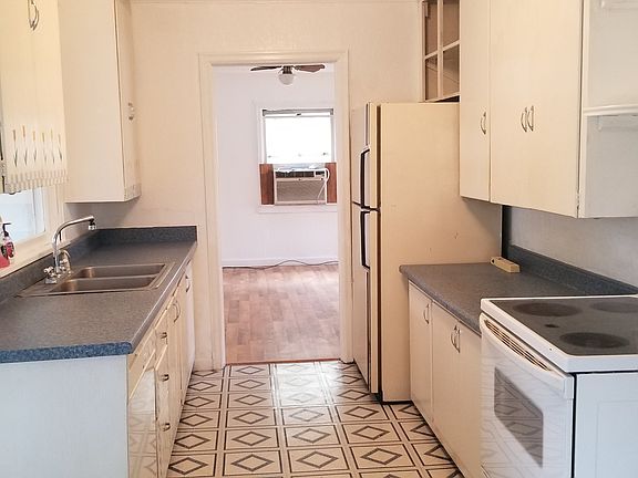 House 1 - Galley Kitchen