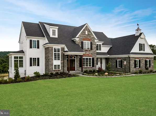 101 Whitegate Ln #N4, Berwyn, PA 19312