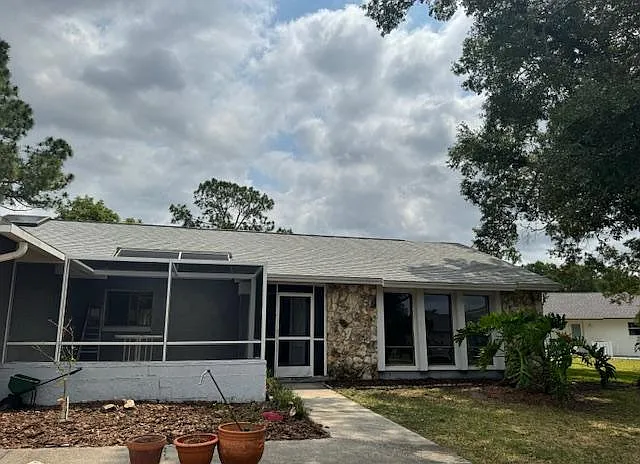 8109 Hook Cir