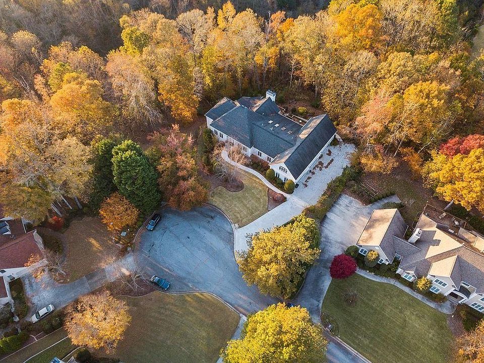 1st image of 2409 Walker Dr