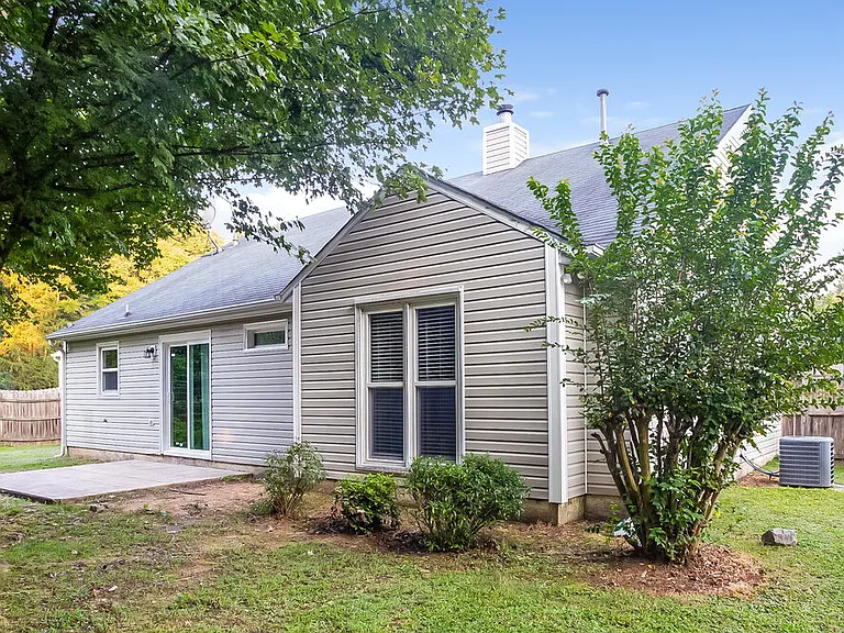1309 Southwind Ct SW — Photo 16