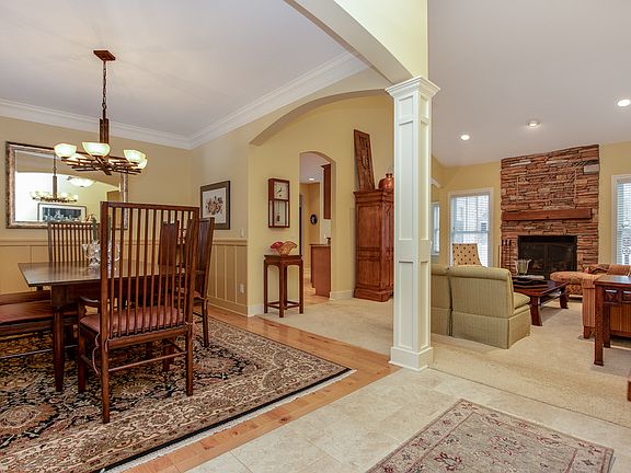 4th image of 1596 Falconcrest Dr NE