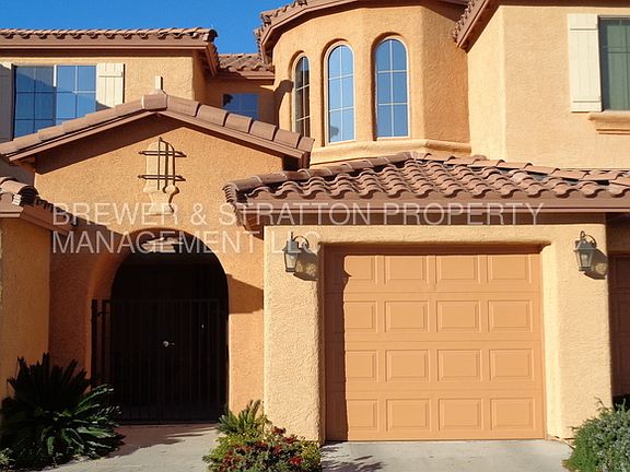 3rd image of 10655 N 9th St Unit 201
