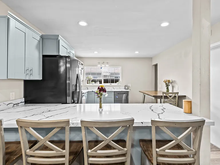 5059 Campanile Dr — Photo 11